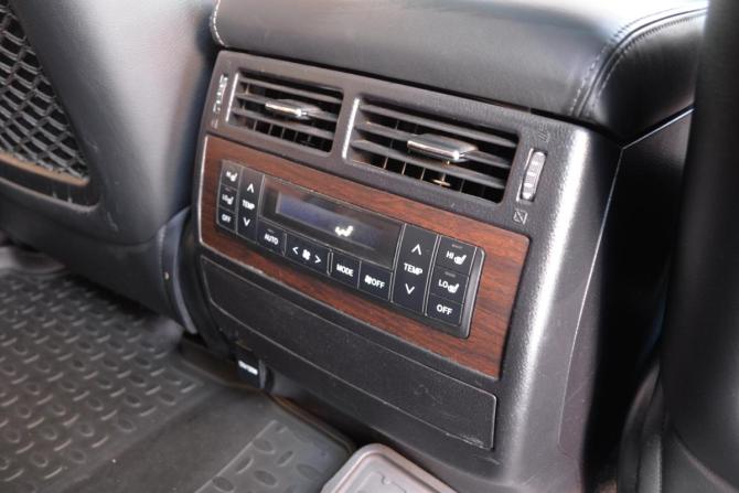 Toyota Land Cruiser 200 Series Рестайлинг 2 с пробегом 2016 года, цена 7 350 000 рублей, 120551 км, внедорожник, Автокод Объявления