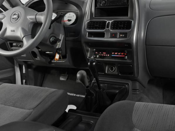 Nissan NP300 с пробегом 2014 года, цена 1 149 000 рублей, 158000 км, offers.body_type.unknown, Автокод Объявления