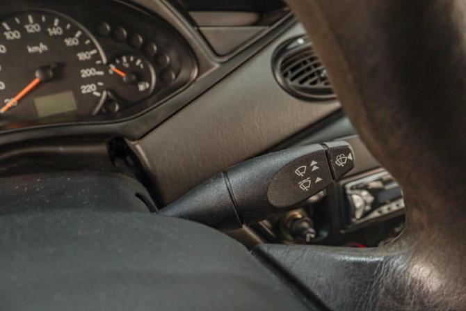 Ford Focus I Рестайлинг с пробегом 2003 года, цена 449 000 рублей, 198000 км, седан, Автокод Объявления