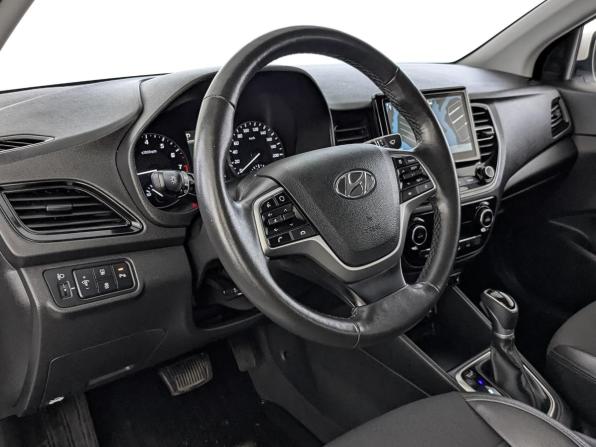 Hyundai Solaris II Рестайлинг с пробегом 2022 года, цена 1 799 000 рублей, 84425 км, седан, Автокод Объявления