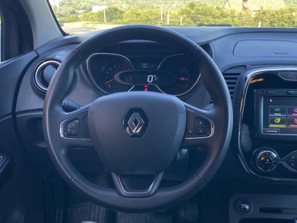 Renault Kaptur I с пробегом 2017 года, цена 1 650 000 рублей, 93265 км, внедорожник, Автокод Объявления