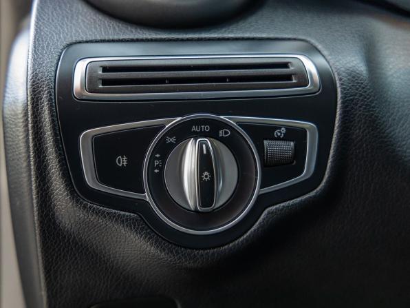 Mercedes-Benz C-Класс IV (W205) Рестайлинг с пробегом 2019 года, цена 2 798 000 рублей, 88534 км, седан, Автокод Объявления