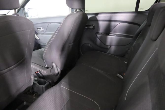 Renault Sandero II Рестайлинг с пробегом 2022 года, цена 1 149 990 рублей, 122311 км, хэтчбек, Автокод Объявления