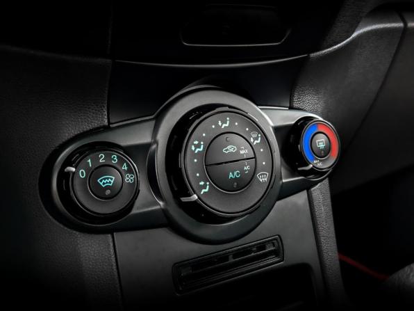 Ford Fiesta Mk6 Рестайлинг с пробегом 2019 года, цена 1 150 000 рублей, 62154 км, хэтчбек, Автокод Объявления