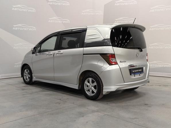 Honda Freed I с пробегом 2011 года, цена 1 299 000 рублей, 118000 км, компактвэн, Автокод Объявления