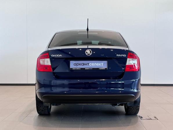 Skoda Rapid I с пробегом 2015 года, цена 750 000 рублей, 160137 км, лифтбек, Автокод Объявления