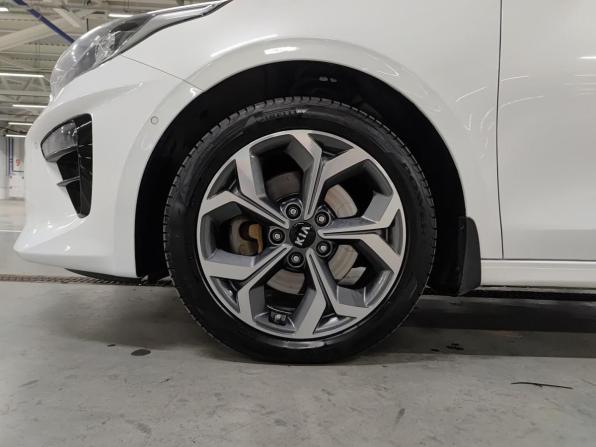 Kia Ceed III с пробегом 2019 года, цена 1 770 000 рублей, 113458 км, универсал, Автокод Объявления