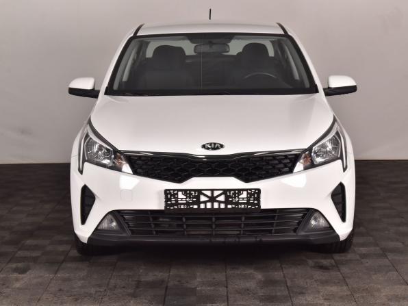 Kia Rio IV Рестайлинг с пробегом 2021 года, цена 1 210 000 рублей, 65658 км, седан, Автокод Объявления
