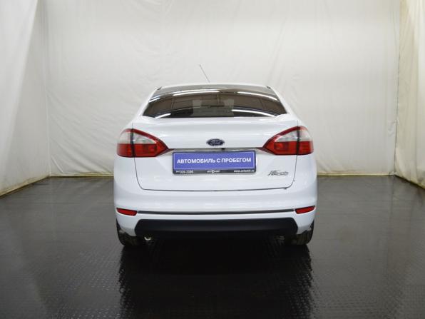 Ford Fiesta Mk6 Рестайлинг с пробегом 2015 года, цена 734 000 рублей, 124770 км, седан, Автокод Объявления