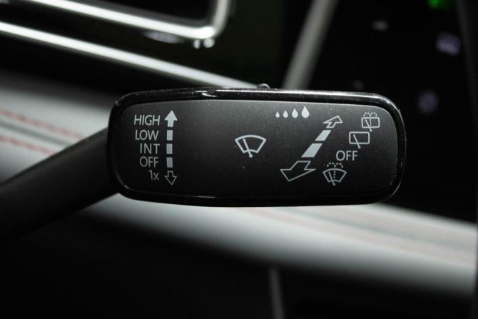 Volkswagen Tiguan II Рестайлинг с пробегом 2023 года, цена 4 379 000 рублей, 49656 км, внедорожник, Автокод Объявления
