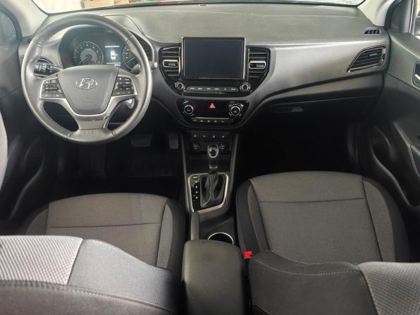 Hyundai Solaris II Рестайлинг с пробегом 2021 года, цена 1 830 000 рублей, 20000 км, седан, Автокод Объявления