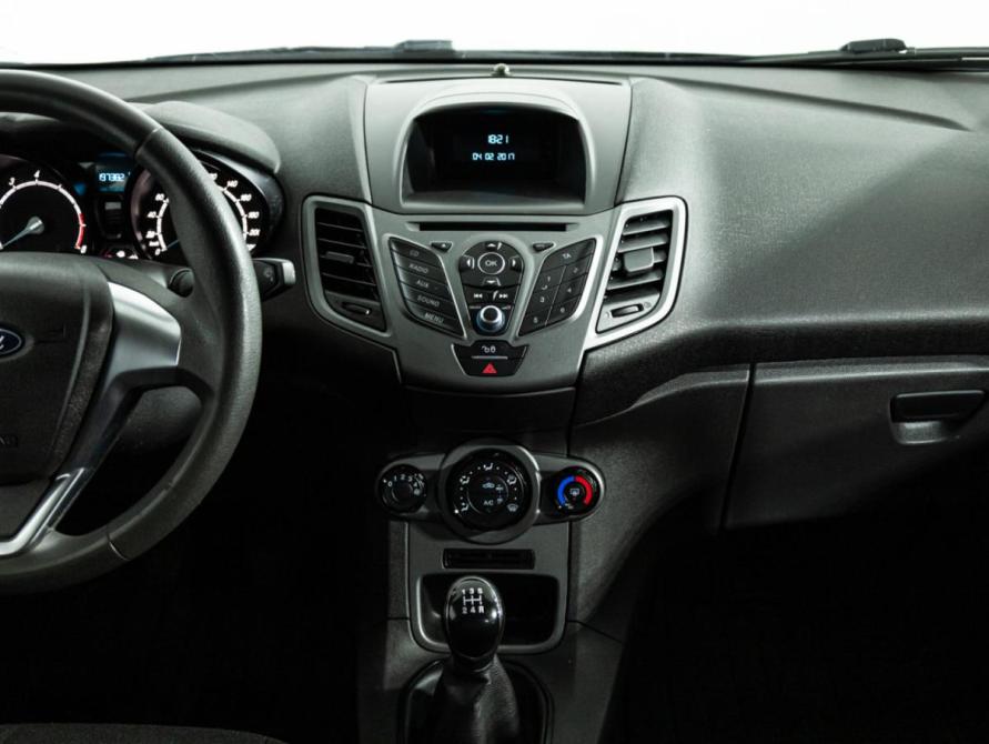 Ford Fiesta Mk6 Рестайлинг Санкт-Петербург  - изображение 15