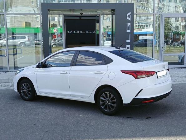 Hyundai Solaris II Рестайлинг с пробегом 2022 года, цена 1 579 000 рублей, 53497 км, седан, Автокод Объявления