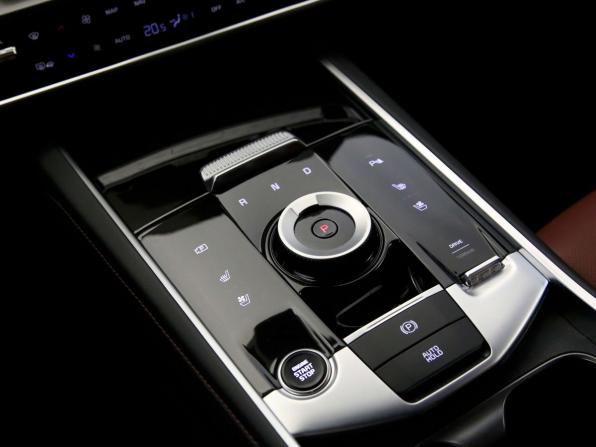 Kia Sportage V с пробегом 2024 года, цена 3 245 000 рублей, 38000 км, внедорожник, Автокод Объявления