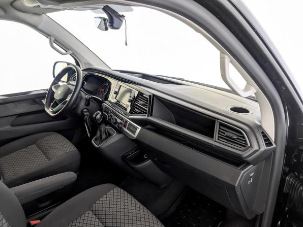Volkswagen Multivan T6 Рестайлинг с пробегом 2021 года, цена 5 850 000 рублей, 111404 км, минивэн, Автокод Объявления