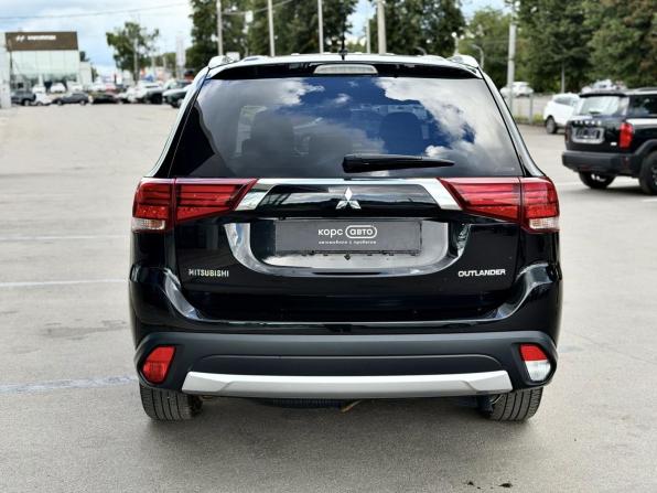 Mitsubishi Outlander III Рестайлинг 2 с пробегом 2015 года, цена 1 813 700 рублей, 98674 км, внедорожник, Автокод Объявления