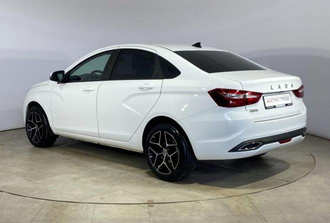 Lada (ВАЗ) Vesta I Рестайлинг (NG) с пробегом 2025 года, цена 1 470 000 рублей, 15144 км, седан, Автокод Объявления