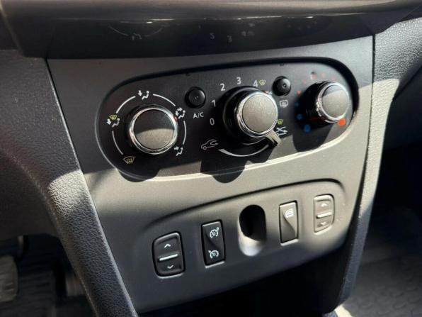 Renault Logan II с пробегом 2016 года, цена 615 940 рублей, 189009 км, седан, Автокод Объявления