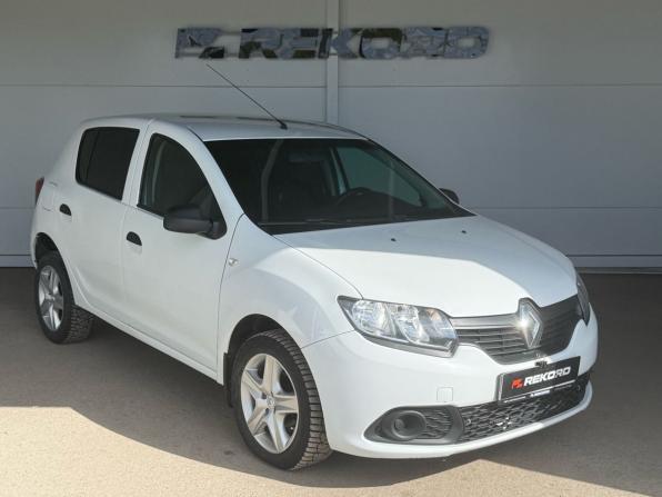 Renault Sandero II Рестайлинг с пробегом 2018 года, цена 829 000 рублей, 101873 км, хэтчбек, Автокод Объявления