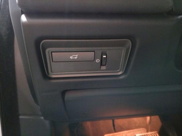 Land Rover Range Rover Evoque I с пробегом 2015 года, цена 1 710 000 рублей, 212200 км, внедорожник, Автокод Объявления