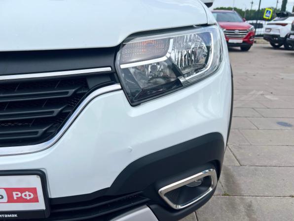 Renault Sandero II Рестайлинг с пробегом 2020 года, цена 1 325 400 рублей, 78412 км, хэтчбек, Автокод Объявления