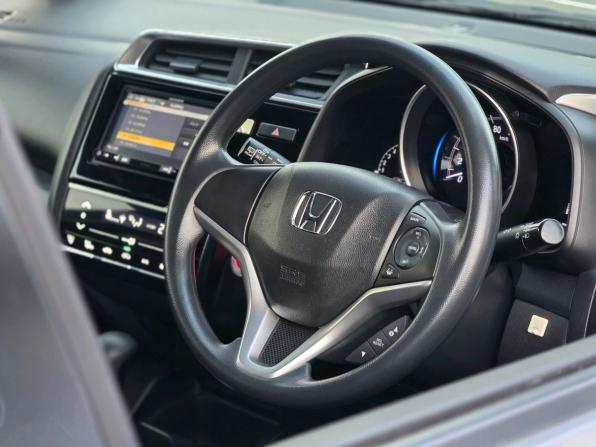 Honda Fit III Рестайлинг с пробегом 2018 года, цена 1 070 000 рублей, 109565 км, хэтчбек, Автокод Объявления