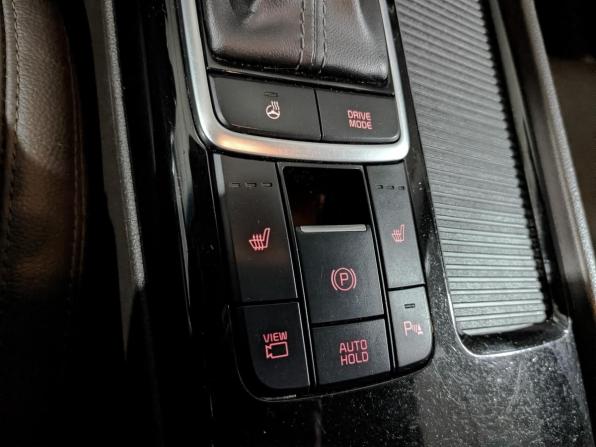 Kia Optima IV Рестайлинг с пробегом 2019 года, цена 1 699 000 рублей, 161401 км, седан, Автокод Объявления