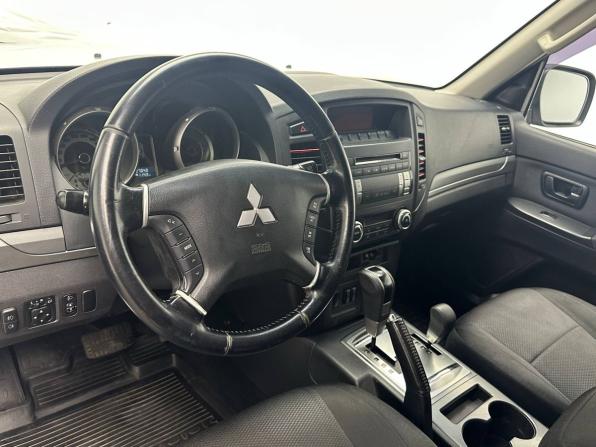 Mitsubishi Pajero IV Рестайлинг 1 с пробегом 2011 года, цена 1 619 000 рублей, 291000 км, внедорожник, Автокод Объявления