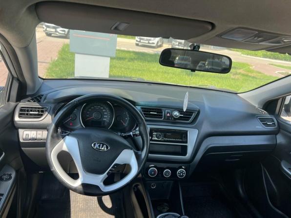 Kia Rio III Рестайлинг с пробегом 2015 года, цена 1 100 000 рублей, 61026 км, седан, Автокод Объявления