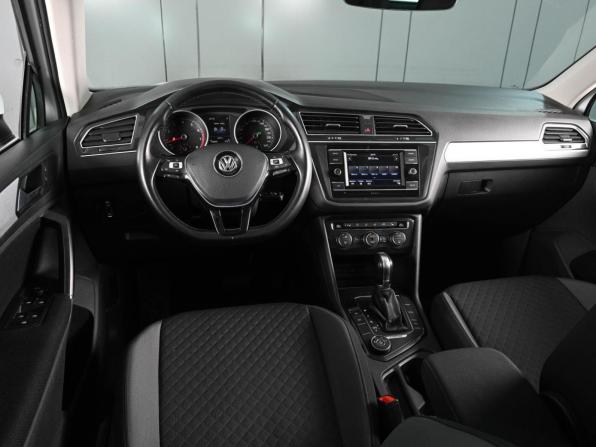 Volkswagen Tiguan II с пробегом 2018 года, цена 2 439 000 рублей, 118995 км, внедорожник, Автокод Объявления