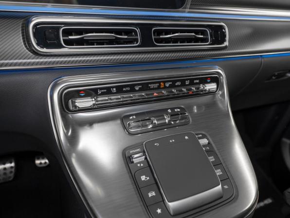 Mercedes-Benz V-Класс III (W447) Рестайлинг 2 с пробегом 2025 года, цена 13 500 000 рублей, 22 км, минивэн, Автокод Объявления