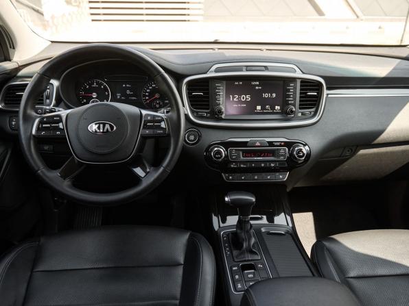 Kia Sorento III Prime Рестайлинг с пробегом 2017 года, цена 3 040 000 рублей, 111000 км, внедорожник, Автокод Объявления
