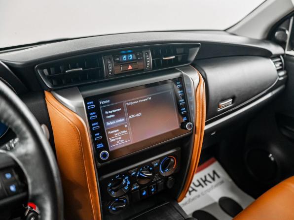 Toyota Fortuner II Рестайлинг с пробегом 2021 года, цена 4 500 000 рублей, 62964 км, внедорожник, Автокод Объявления