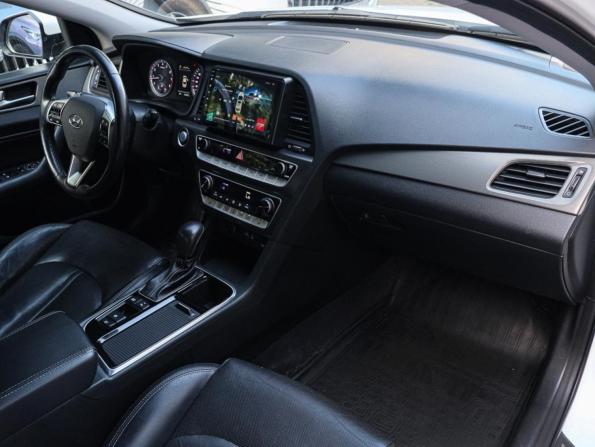 Hyundai Sonata VII (LF) Рестайлинг с пробегом 2017 года, цена 1 990 000 рублей, 136831 км, седан, Автокод Объявления