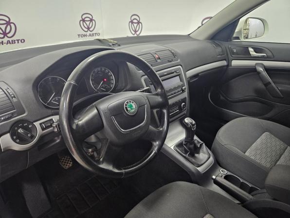 Skoda Octavia II (A5) Рестайлинг с пробегом 2013 года, цена 1 033 000 рублей, 90836 км, лифтбек, Автокод Объявления