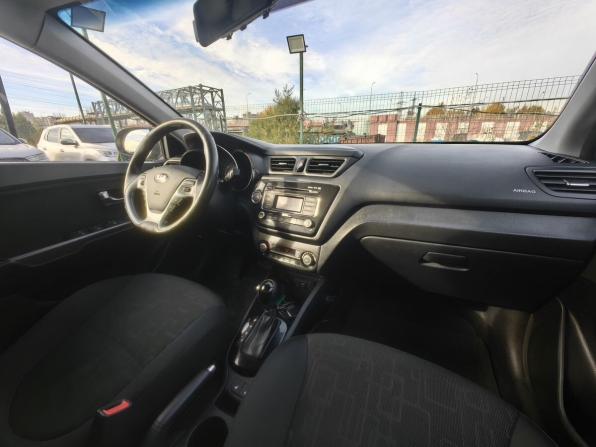 Kia Rio III Рестайлинг с пробегом 2015 года, цена 1 089 000 рублей, 115800 км, седан, Автокод Объявления