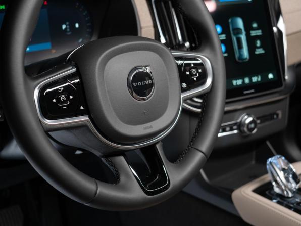 Новый Volvo XC90 II Рестайлинг 2 2026 года, цена 10 800 000 рублей, внедорожник, Автокод Объявления