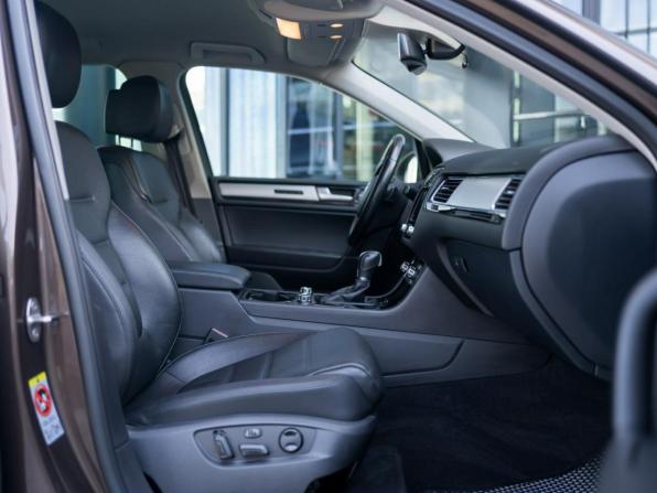 Volkswagen Touareg II с пробегом 2014 года, цена 1 899 000 рублей, 216180 км, внедорожник, Автокод Объявления