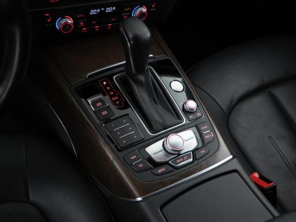 Audi A6 IV (C7) Рестайлинг с пробегом 2015 года, цена 2 577 077 рублей, 71784 км, седан, Автокод Объявления