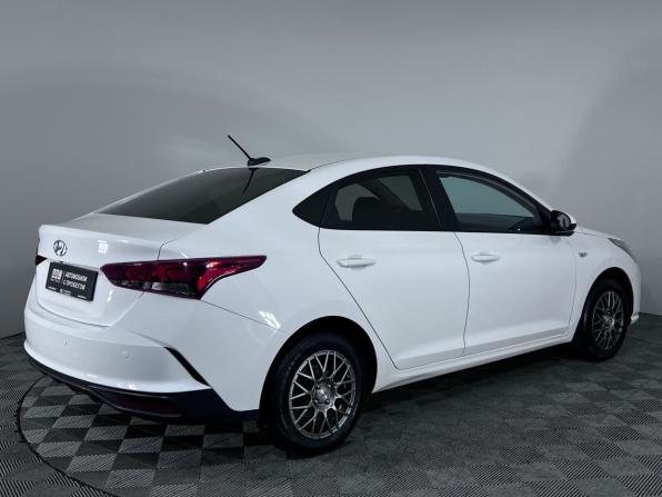 Hyundai Solaris II Рестайлинг с пробегом 2021 года, цена 1 347 000 рублей, 158723 км, седан, Автокод Объявления