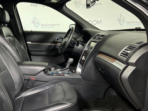 Ford Explorer V Рестайлинг с пробегом 2016 года, цена 2 697 000 рублей, 230000 км, внедорожник, Автокод Объявления