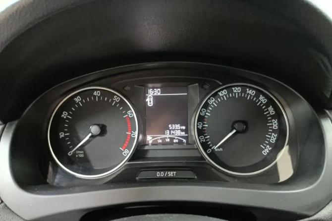 Skoda Rapid I с пробегом 2016 года, цена 949 000 рублей, 131437 км, лифтбек, Автокод Объявления