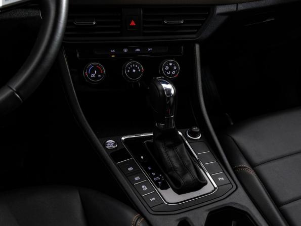 Volkswagen Bora IV (China Market) Рестайлинг с пробегом 2024 года, цена 2 099 000 рублей, 34135 км, седан, Автокод Объявления
