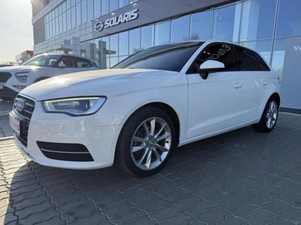 Audi A3 III (8V) с пробегом 2015 года, цена 1 050 000 рублей, 217001 км, хэтчбек, Автокод Объявления