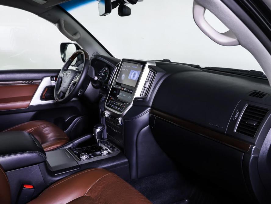 Toyota Land Cruiser 200 Series Рестайлинг 2 Москва  - изображение 11