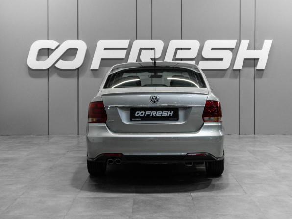 Volkswagen Polo V Рестайлинг с пробегом 2016 года, цена 1 179 000 рублей, 108495 км, седан, Автокод Объявления