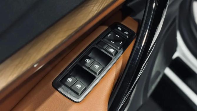 Lada (ВАЗ) Vesta I Рестайлинг (NG) с пробегом 2024 года, цена 1 469 000 рублей, 30000 км, универсал, Автокод Объявления