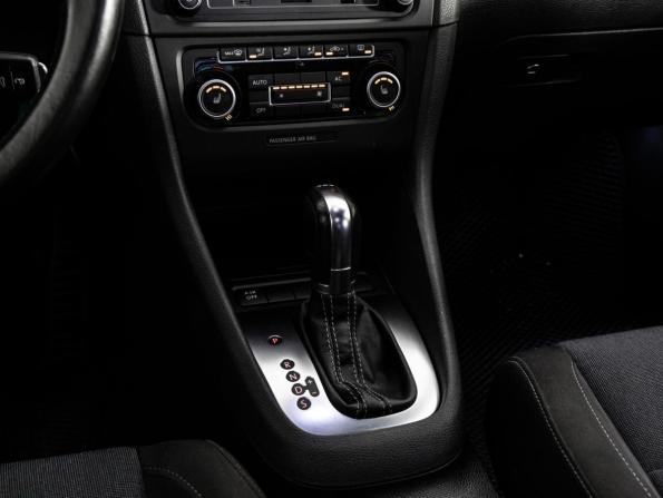 Volkswagen Golf VI с пробегом 2012 года, цена 849 000 рублей, 216696 км, хэтчбек, Автокод Объявления
