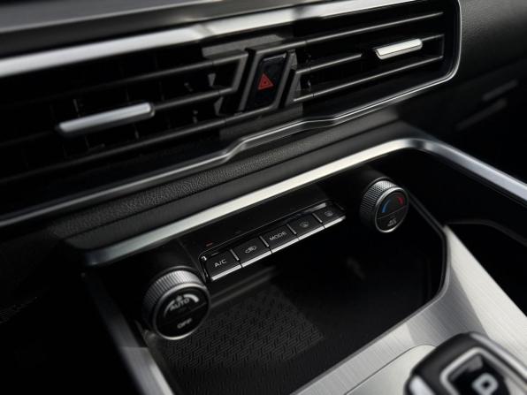 Geely Coolray I Рестайлинг с пробегом 2022 года, цена 1 729 000 рублей, 37713 км, внедорожник, Автокод Объявления