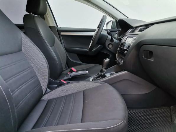 Skoda Octavia III (A7) Рестайлинг с пробегом 2018 года, цена 1 970 000 рублей, 169564 км, лифтбек, Автокод Объявления